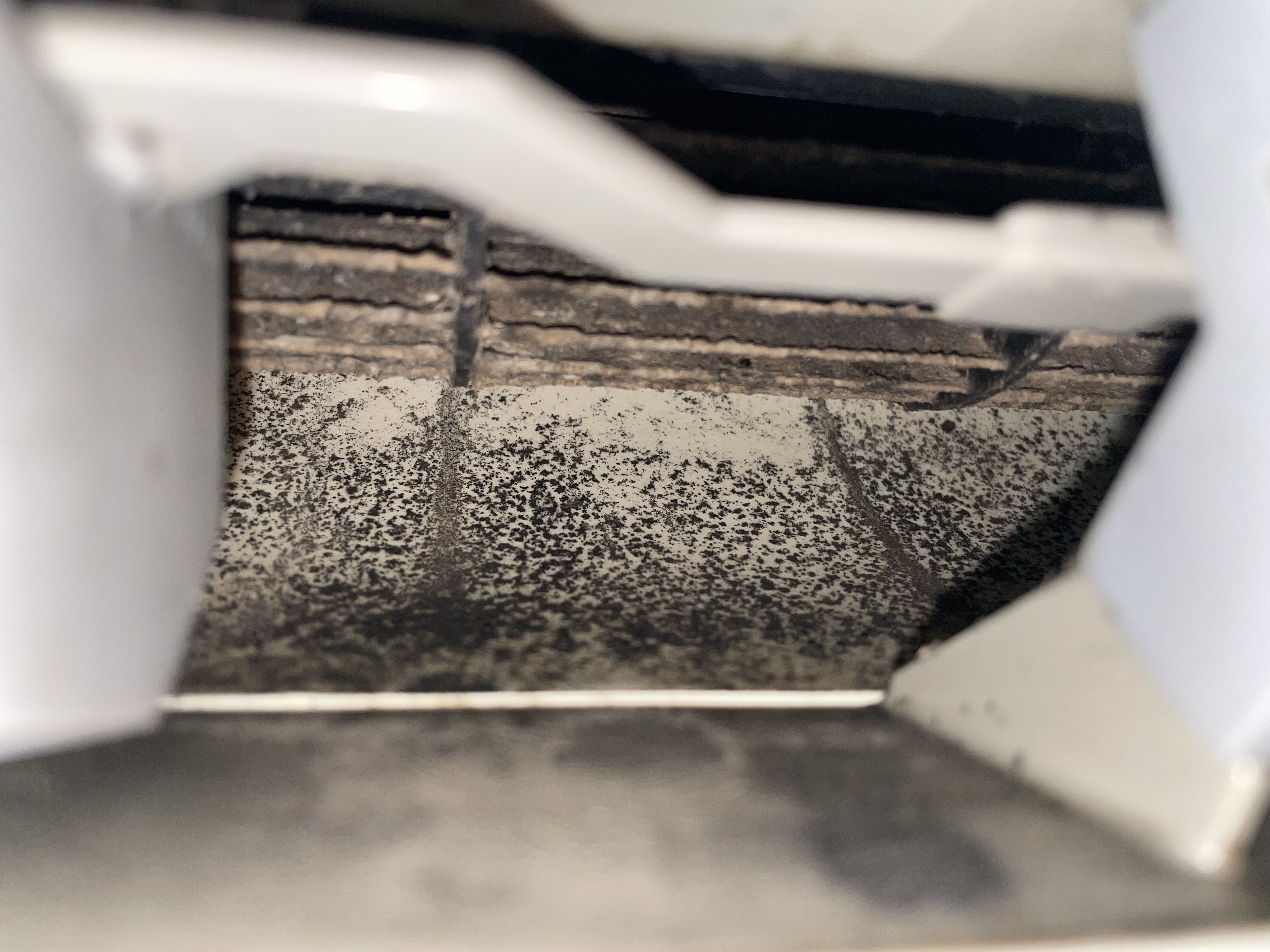 愛知県名古屋市千種区南ヶ丘のお掃除機能付きエアコンの作業前1