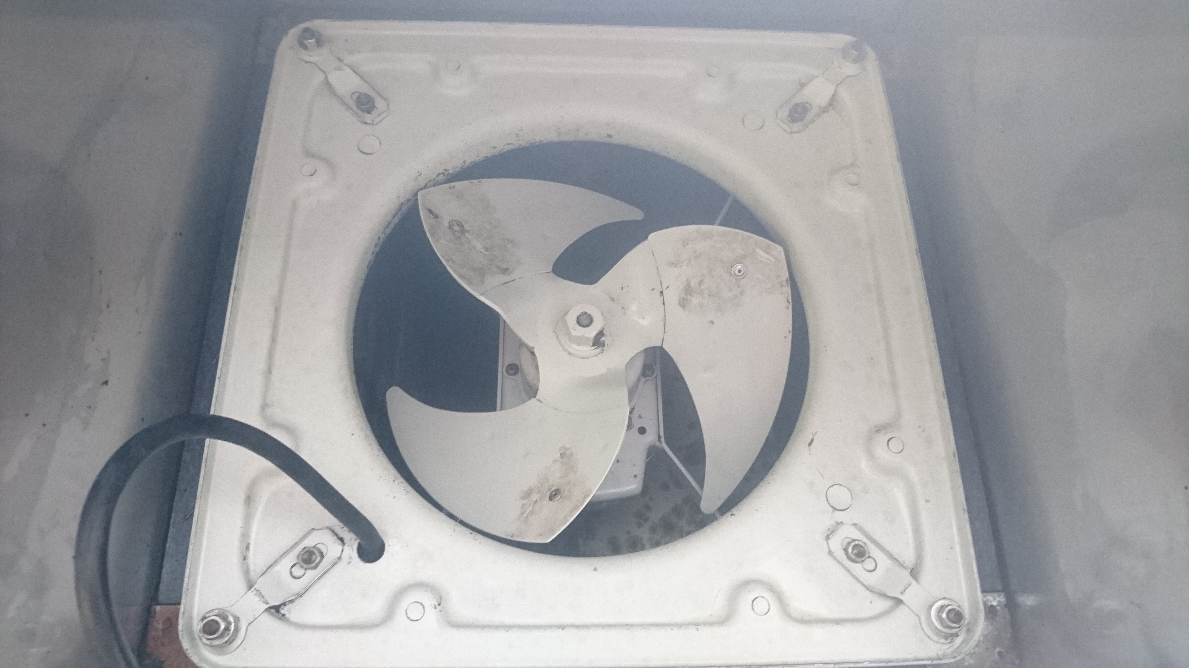 東京都小金井市のレンジフードクリーニングの作業後1