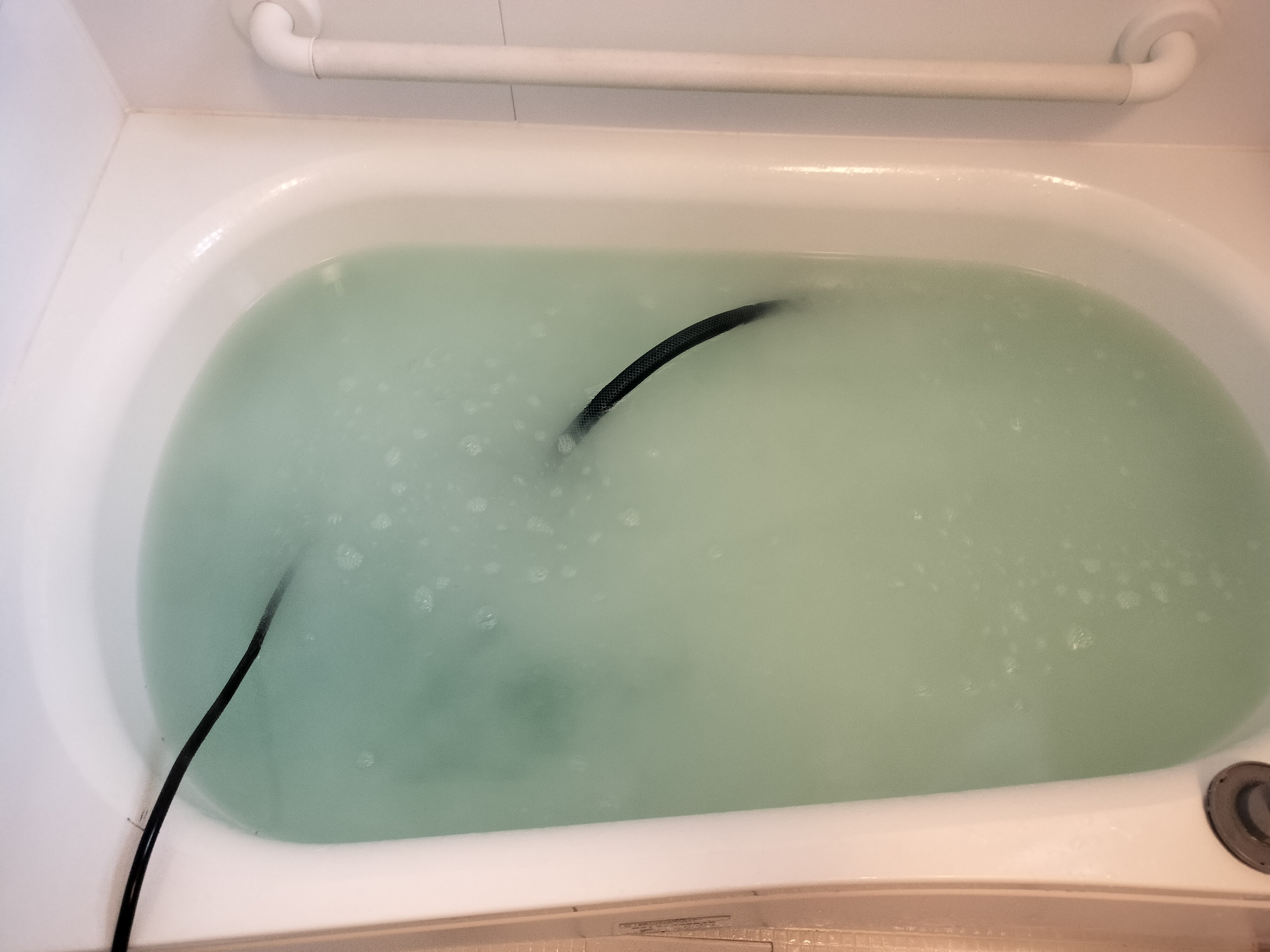 福岡県北九州市小倉北区下富野の追い焚き配管除菌洗浄の作業前1