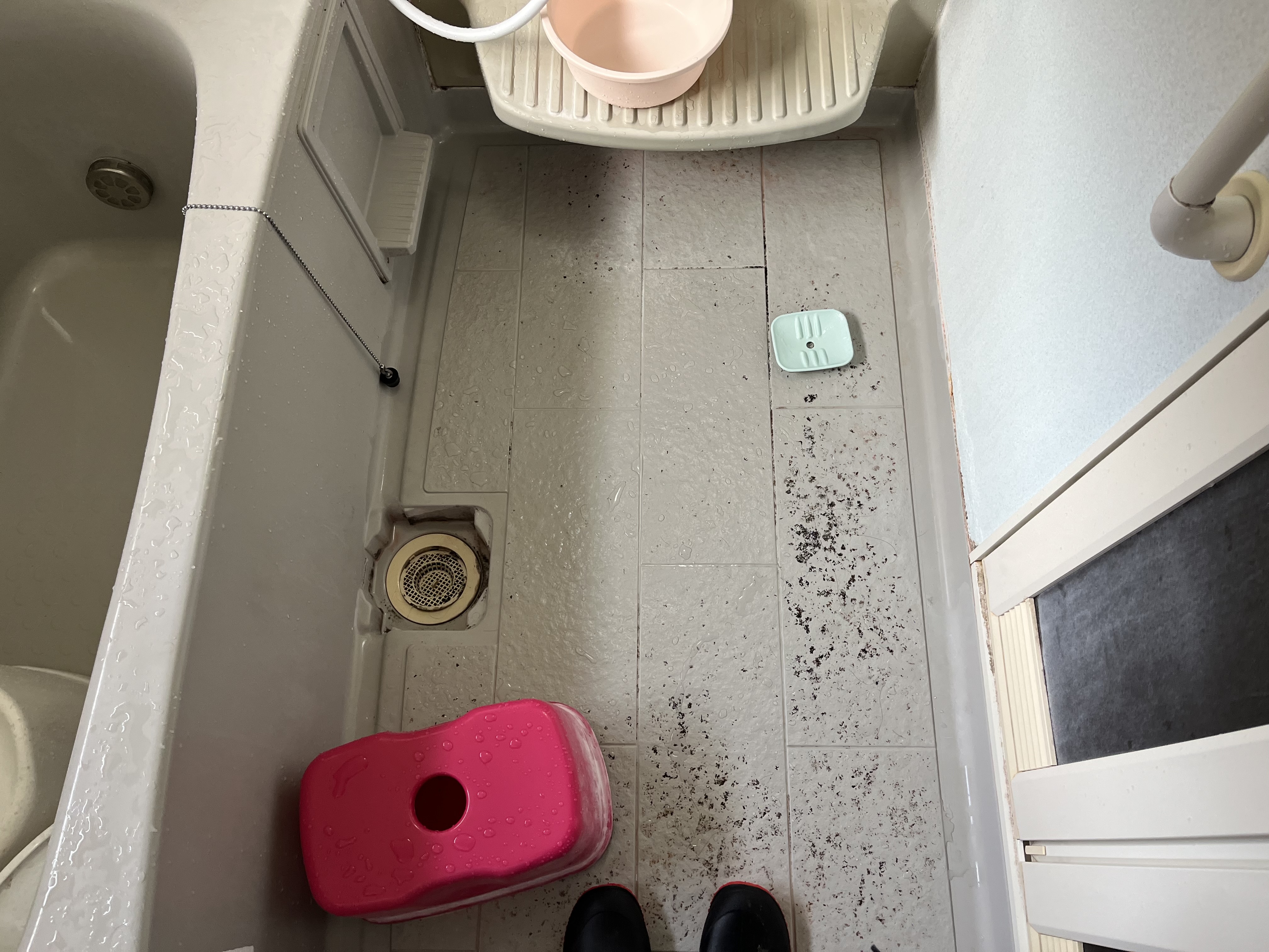 京都府京都市北区衣笠赤阪町の浴室・お風呂クリーニングの作業前1