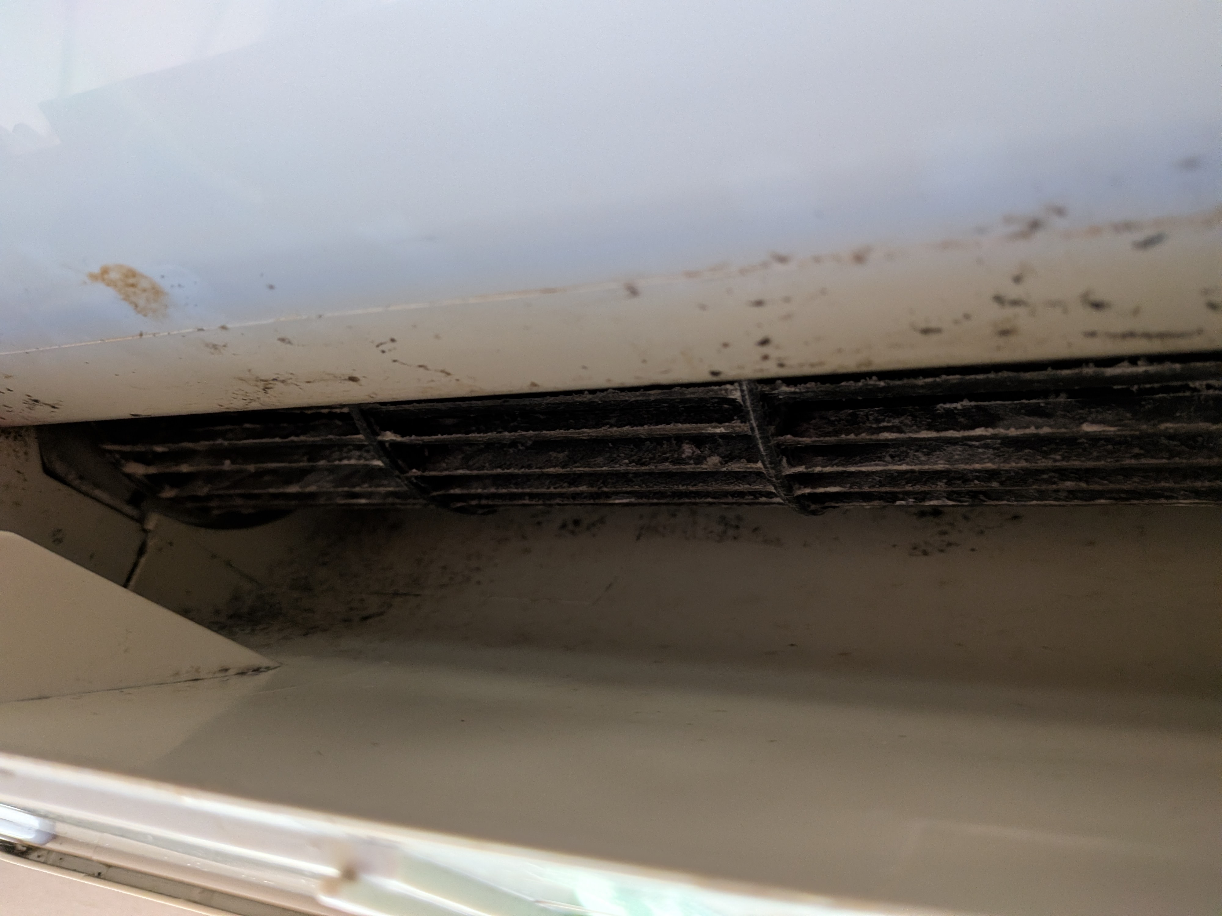 東京都港区高輪の壁掛けエアコンの作業前2