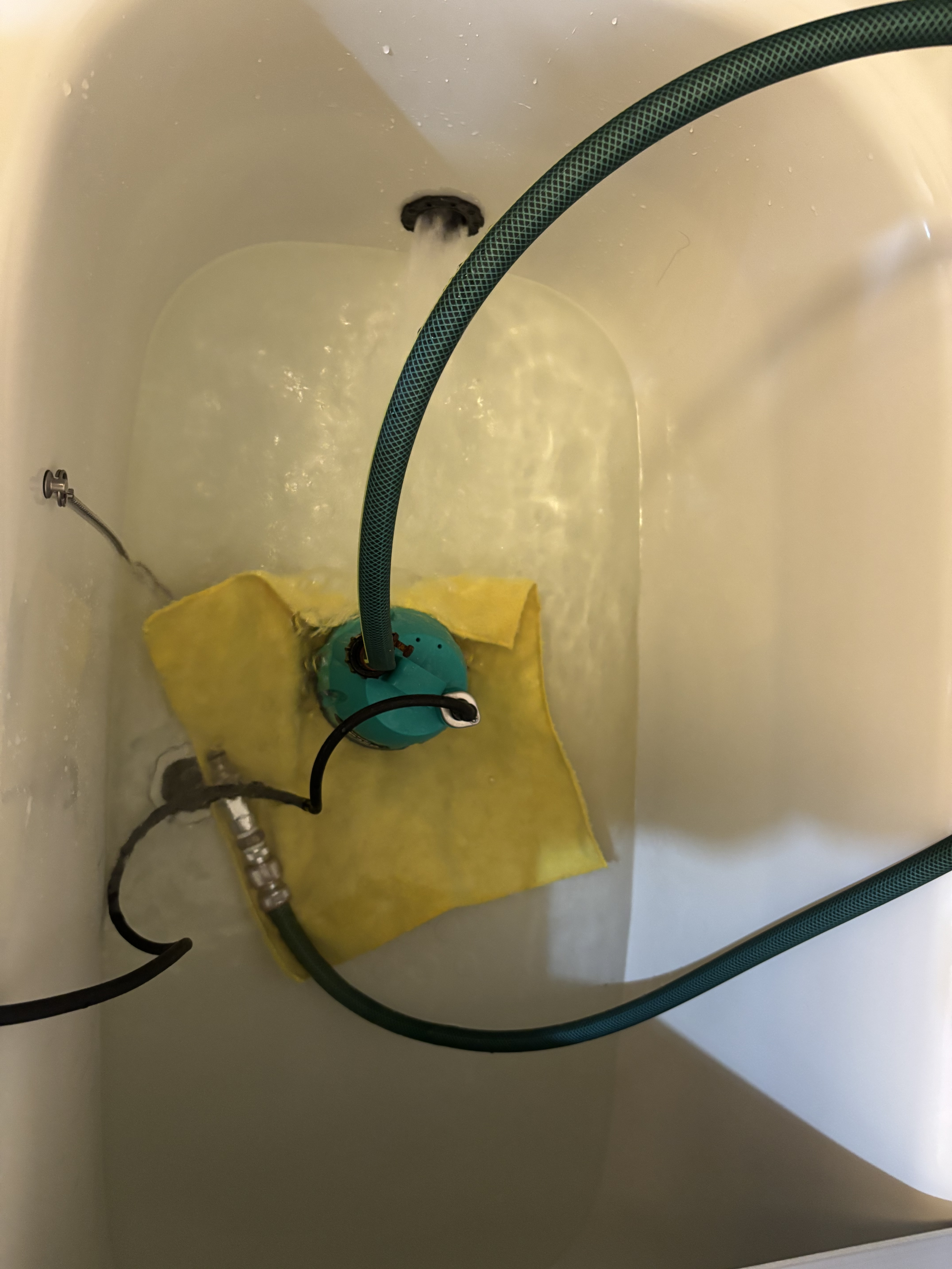 宮城県仙台市太白区茂庭台の追い焚き配管除菌洗浄の作業前1