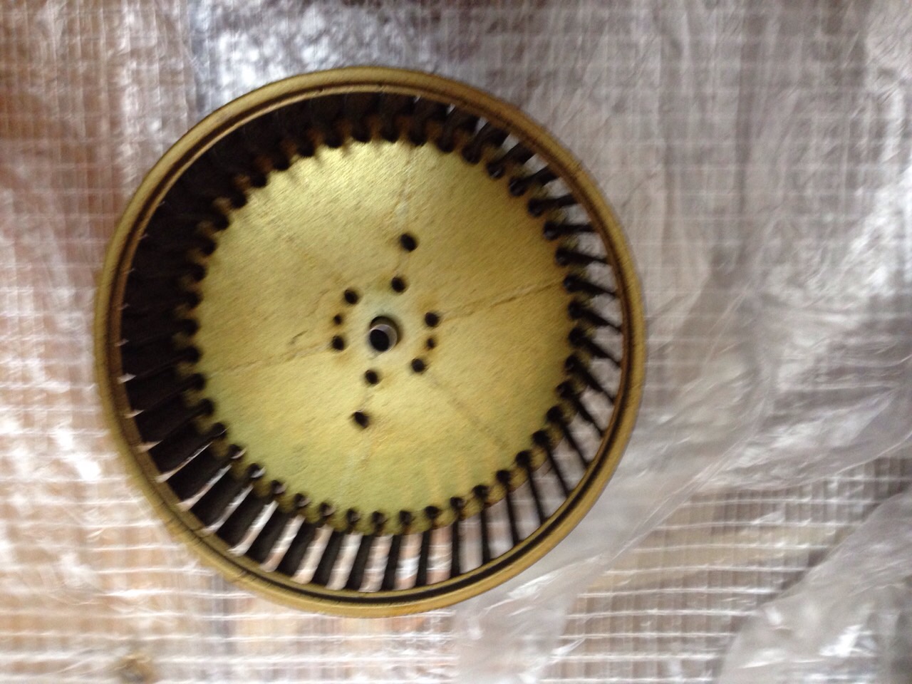 青森県弘前市のレンジフードクリーニングの作業前1