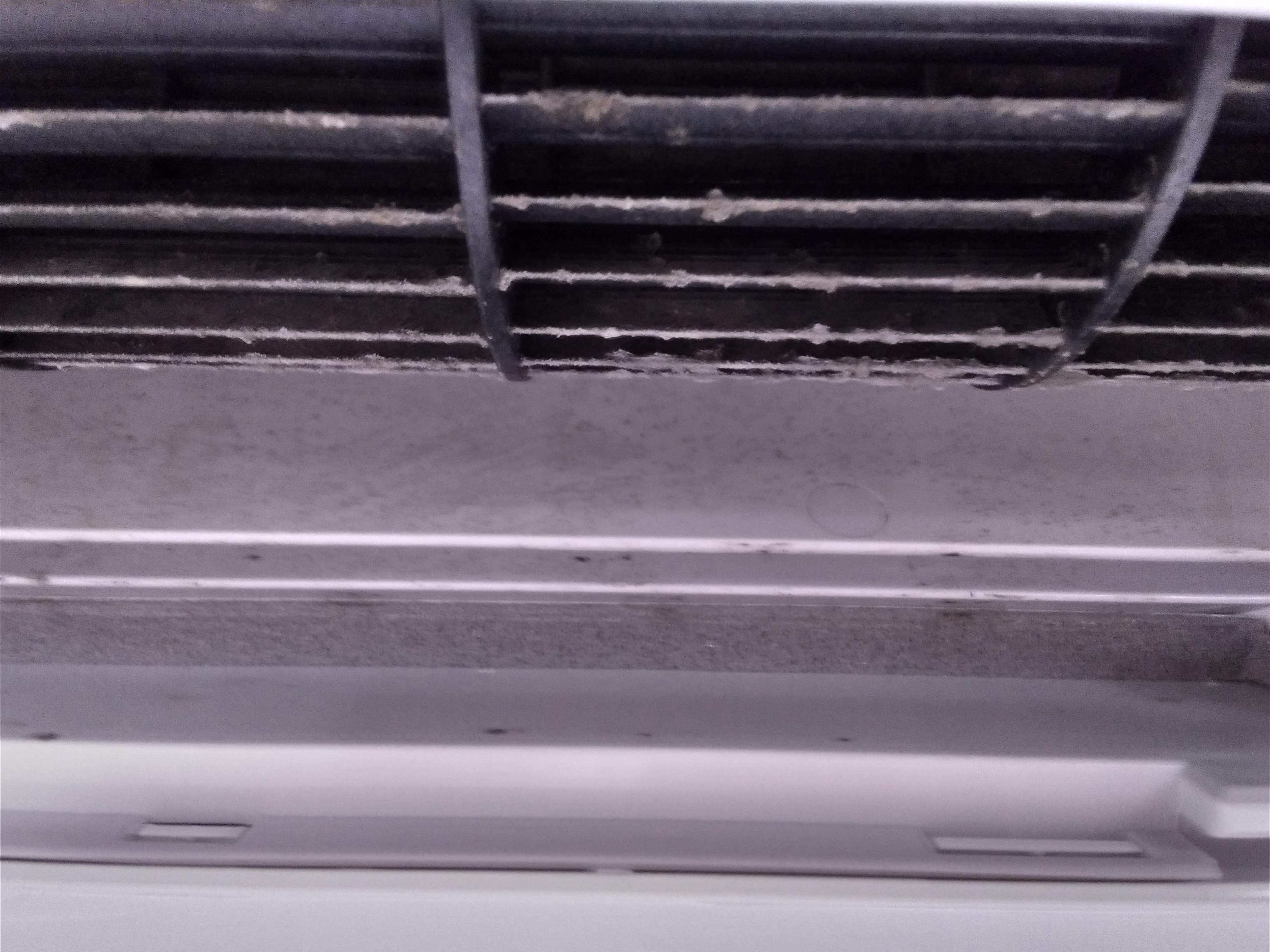 福島県いわき市のお掃除機能付きエアコンの作業前1