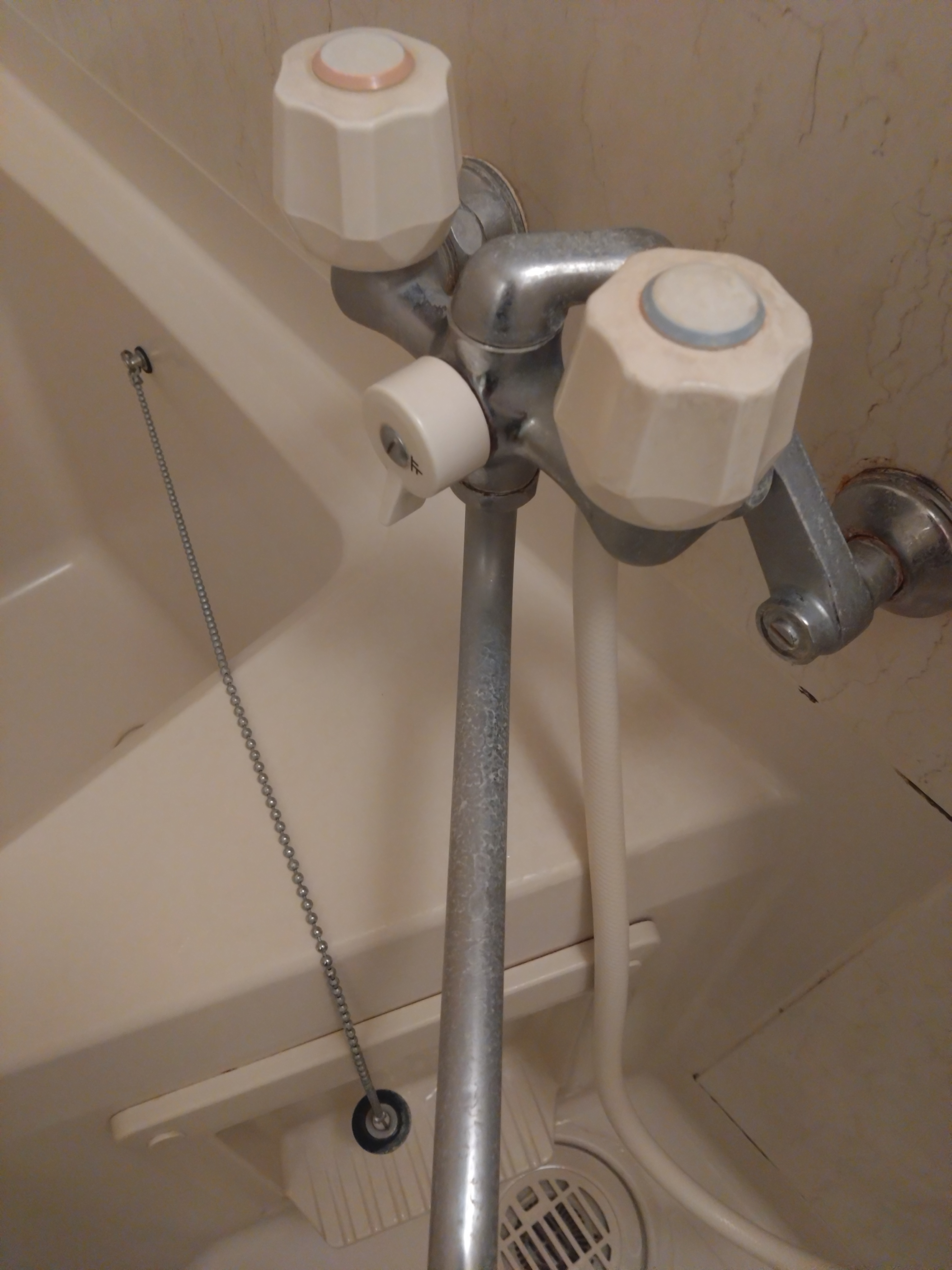 千葉県佐倉市の浴室・お風呂クリーニングの作業前2