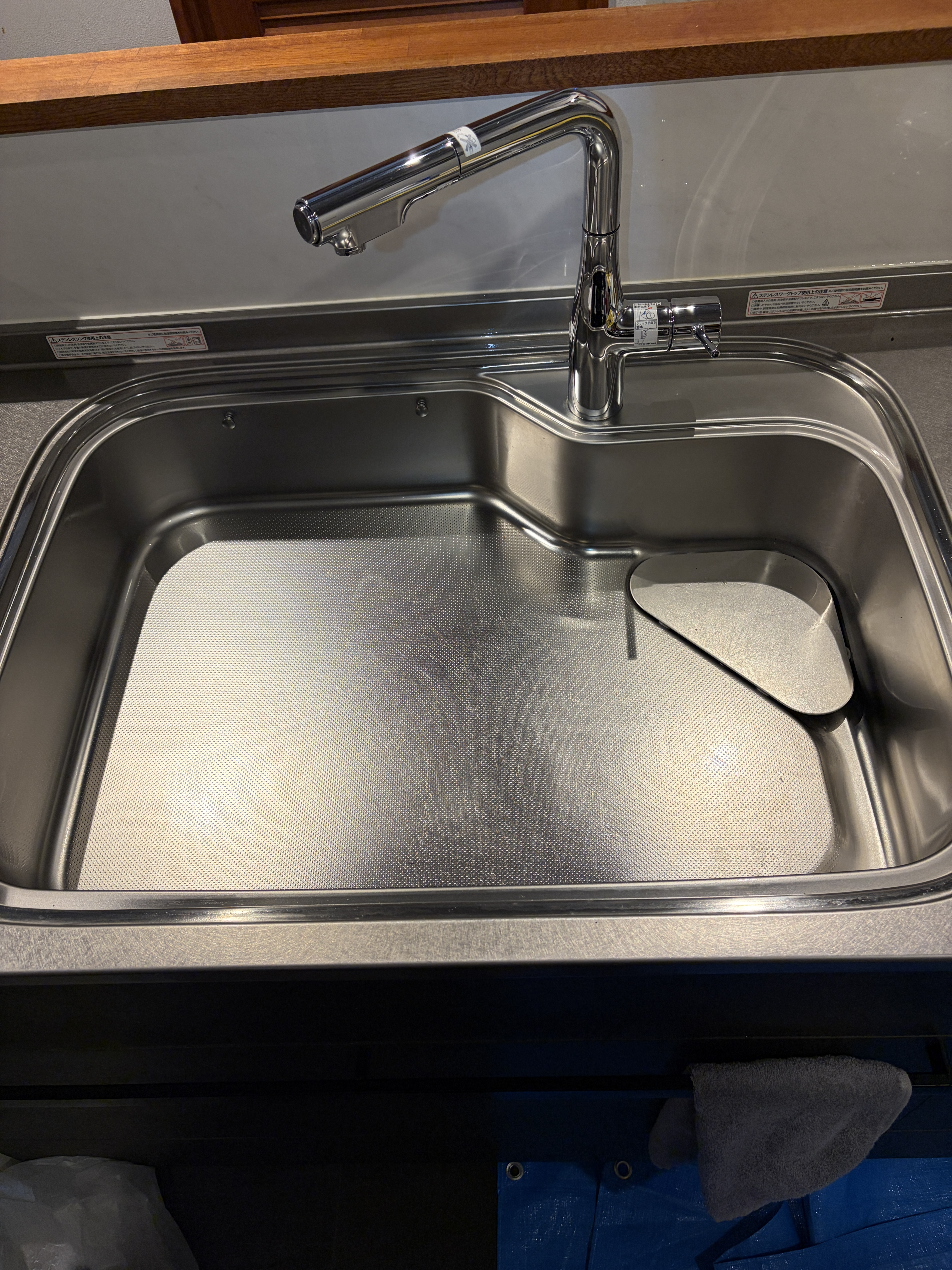 東京都荒川区西尾久のキッチンクリーニングの作業後1