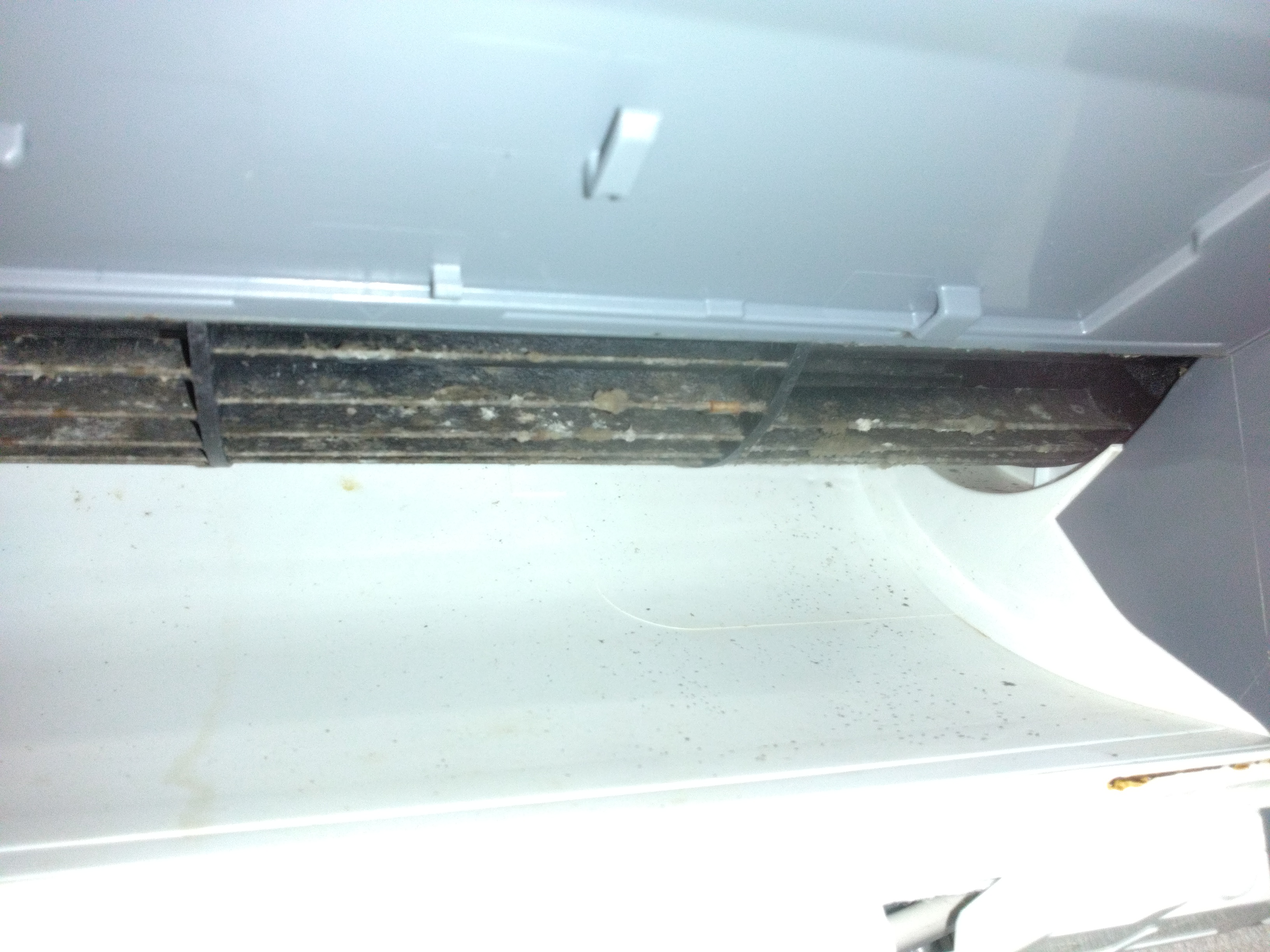 愛知県長久手市の壁掛けエアコンの作業前1