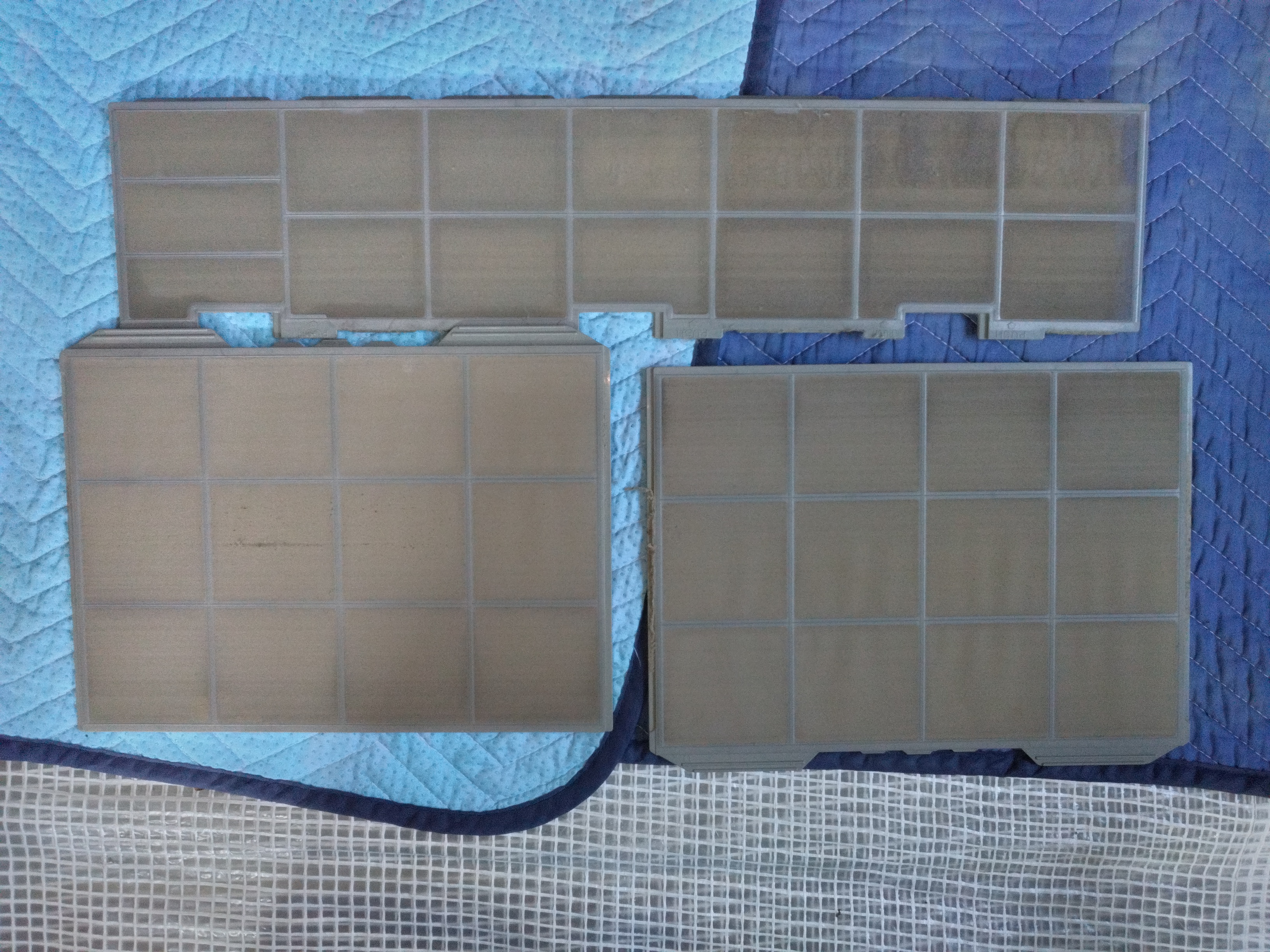 山梨県甲府市和戸町の壁掛けエアコンの作業前3