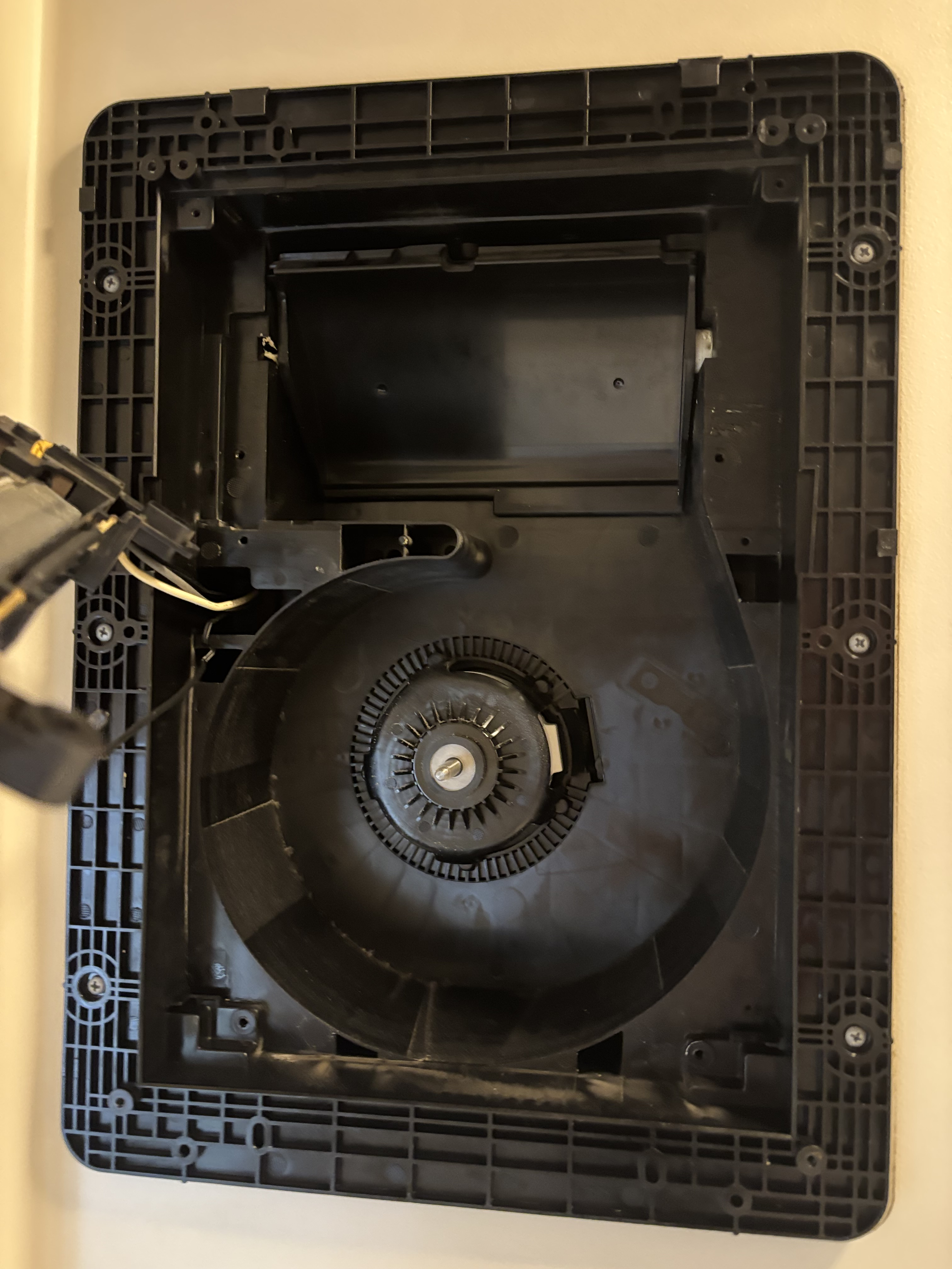 埼玉県朝霞市の浴室乾燥機クリーニングの作業前2