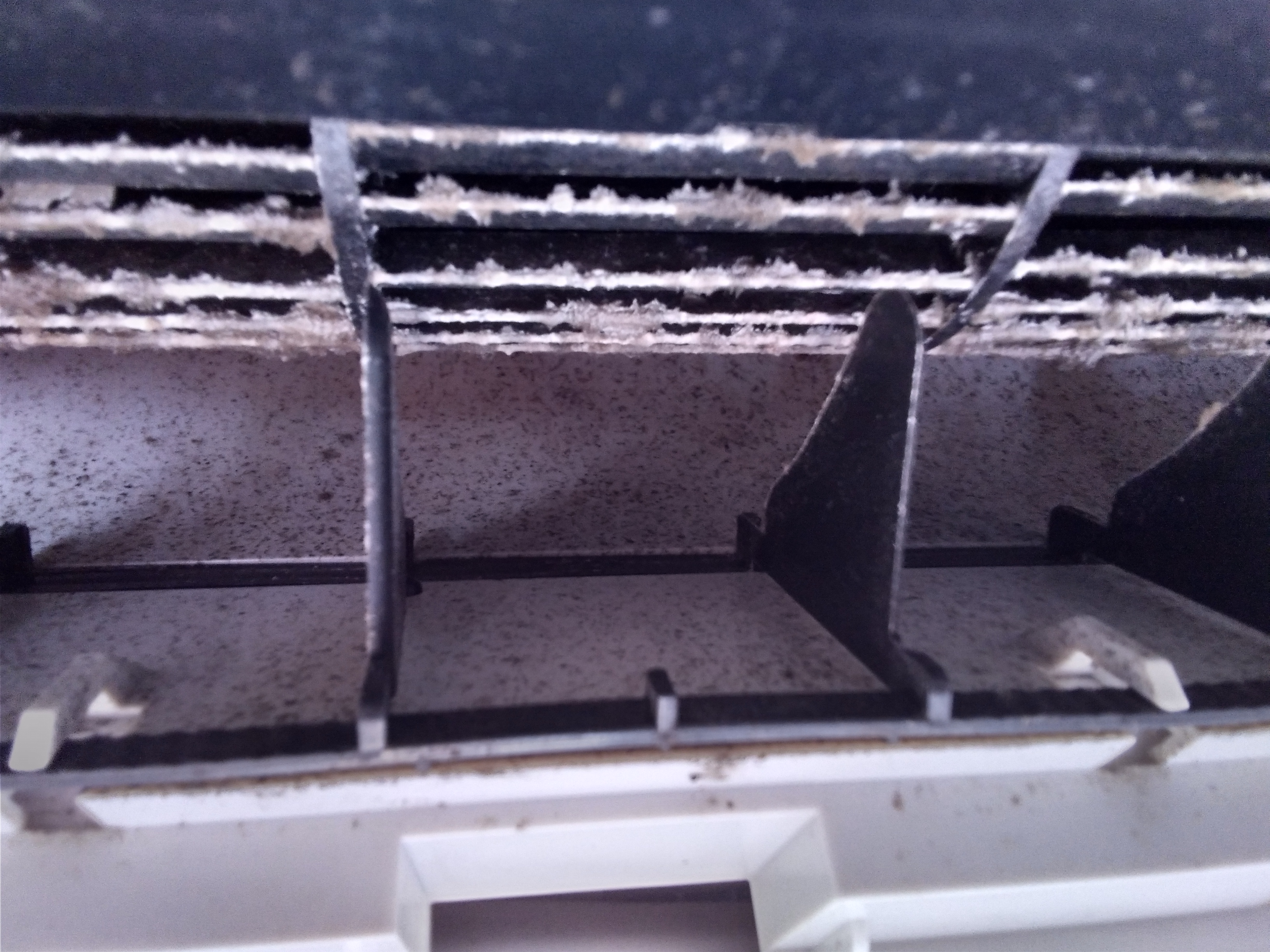 福島県双葉郡大熊町の壁掛けエアコンの作業前1