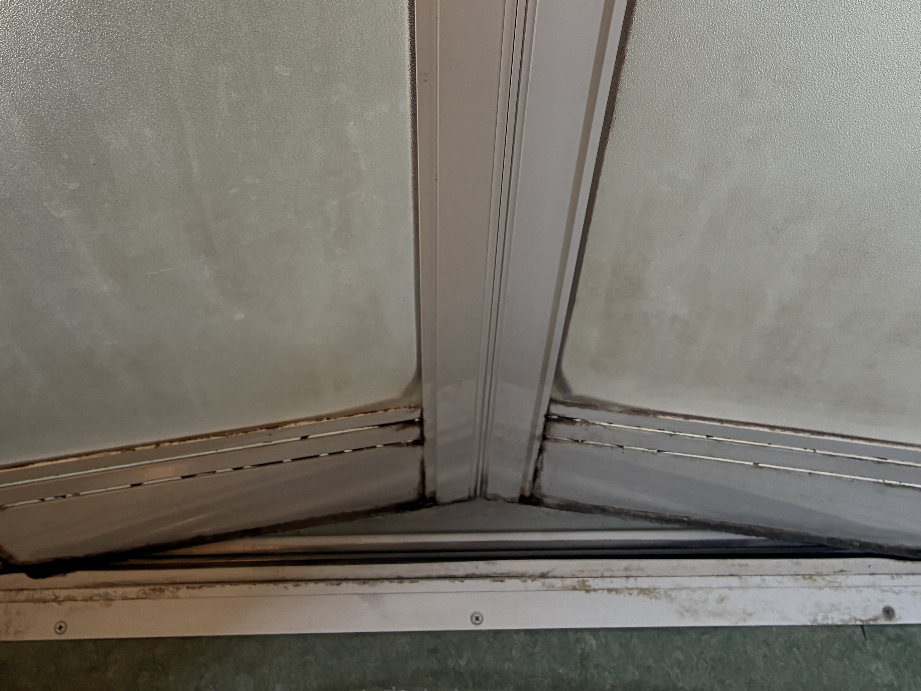 茨城県つくばみらい市の中古住宅購入後の徹底クリーニングの作業前2