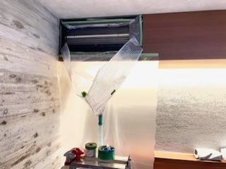 東京都世田谷区桜新町の壁埋め込みエアコンの作業前1