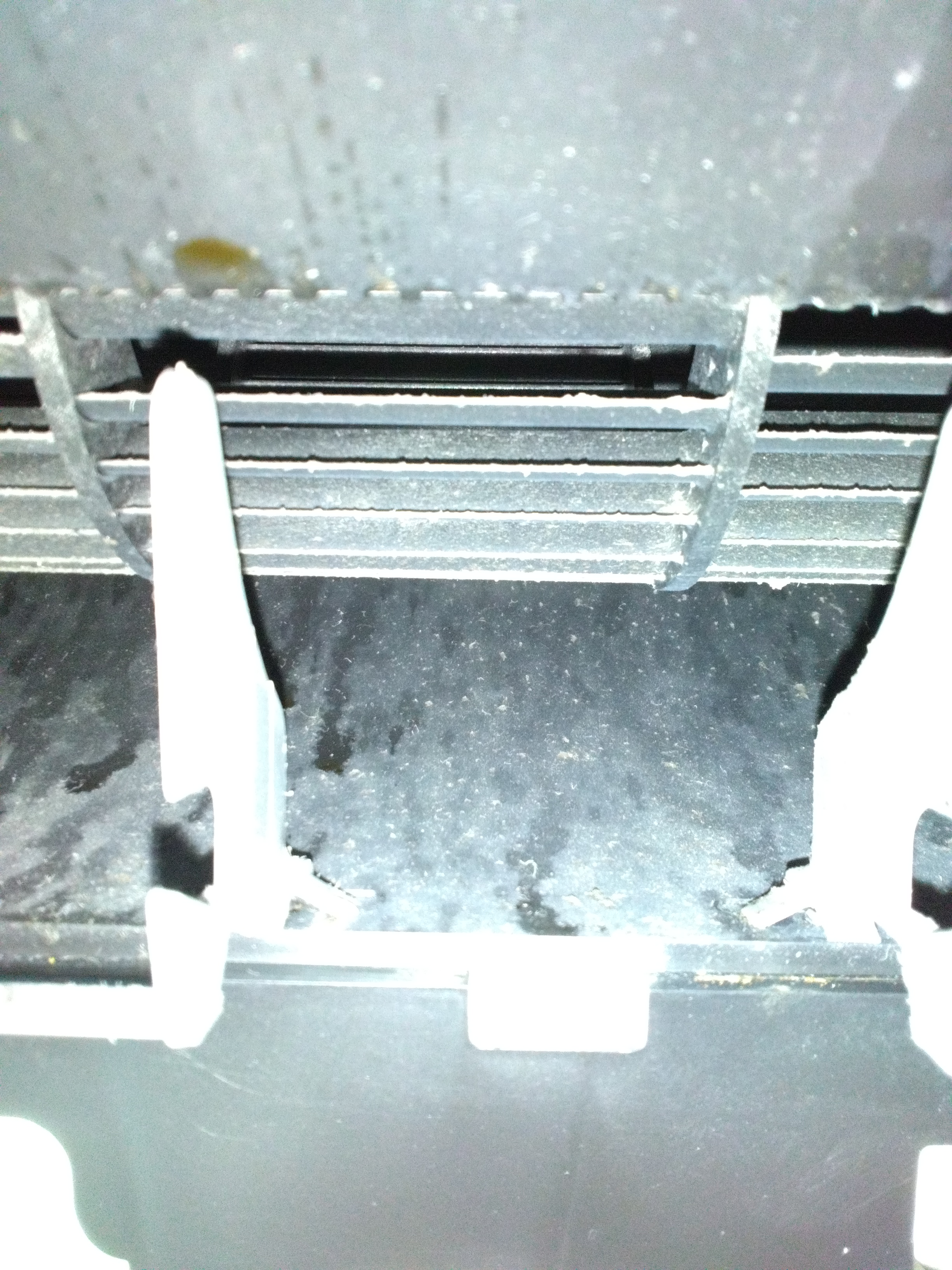 青森県八戸市の壁掛けエアコンの作業前1