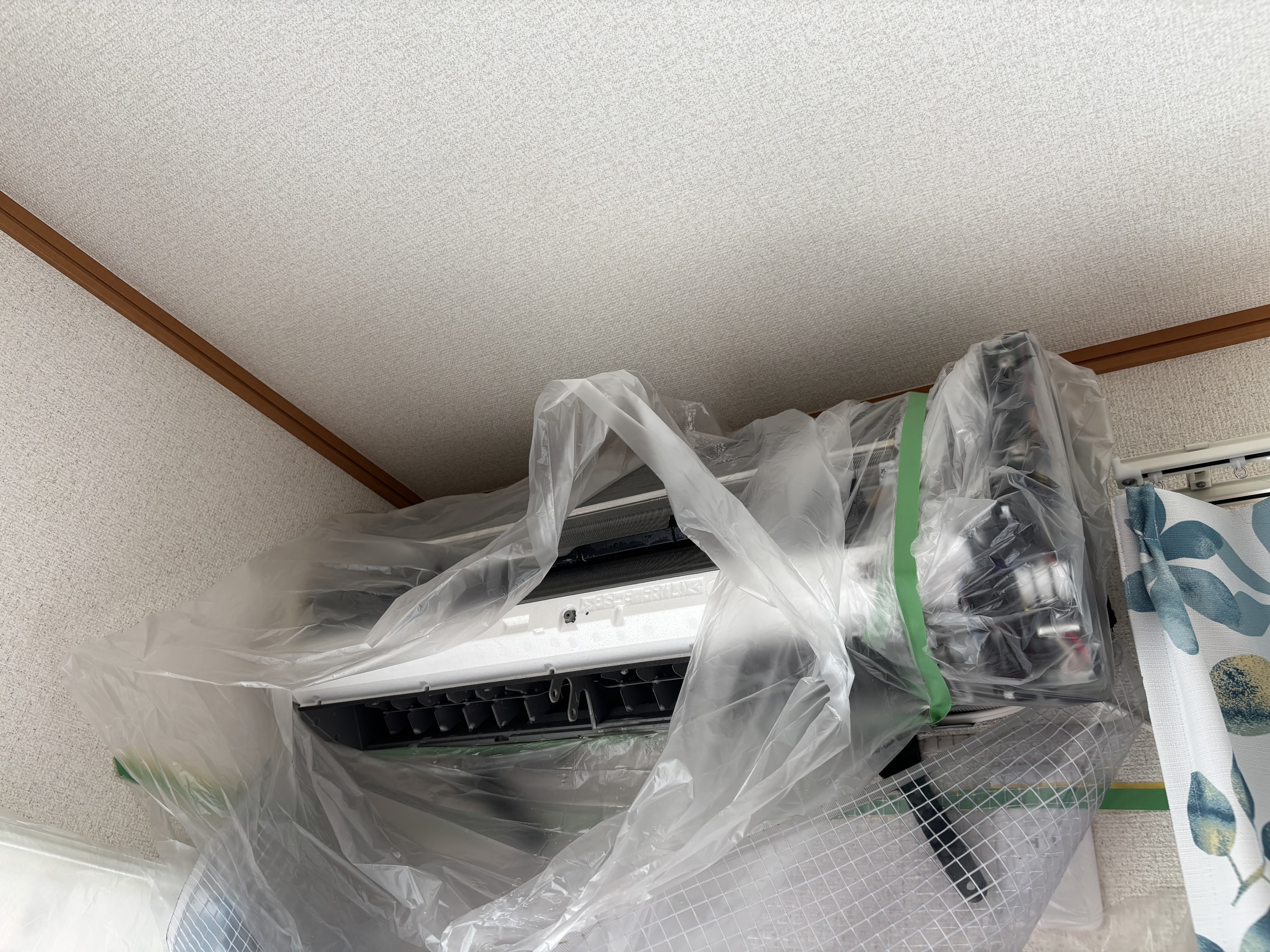 宮城県仙台市太白区松が丘のお掃除機能付きエアコンの作業前1