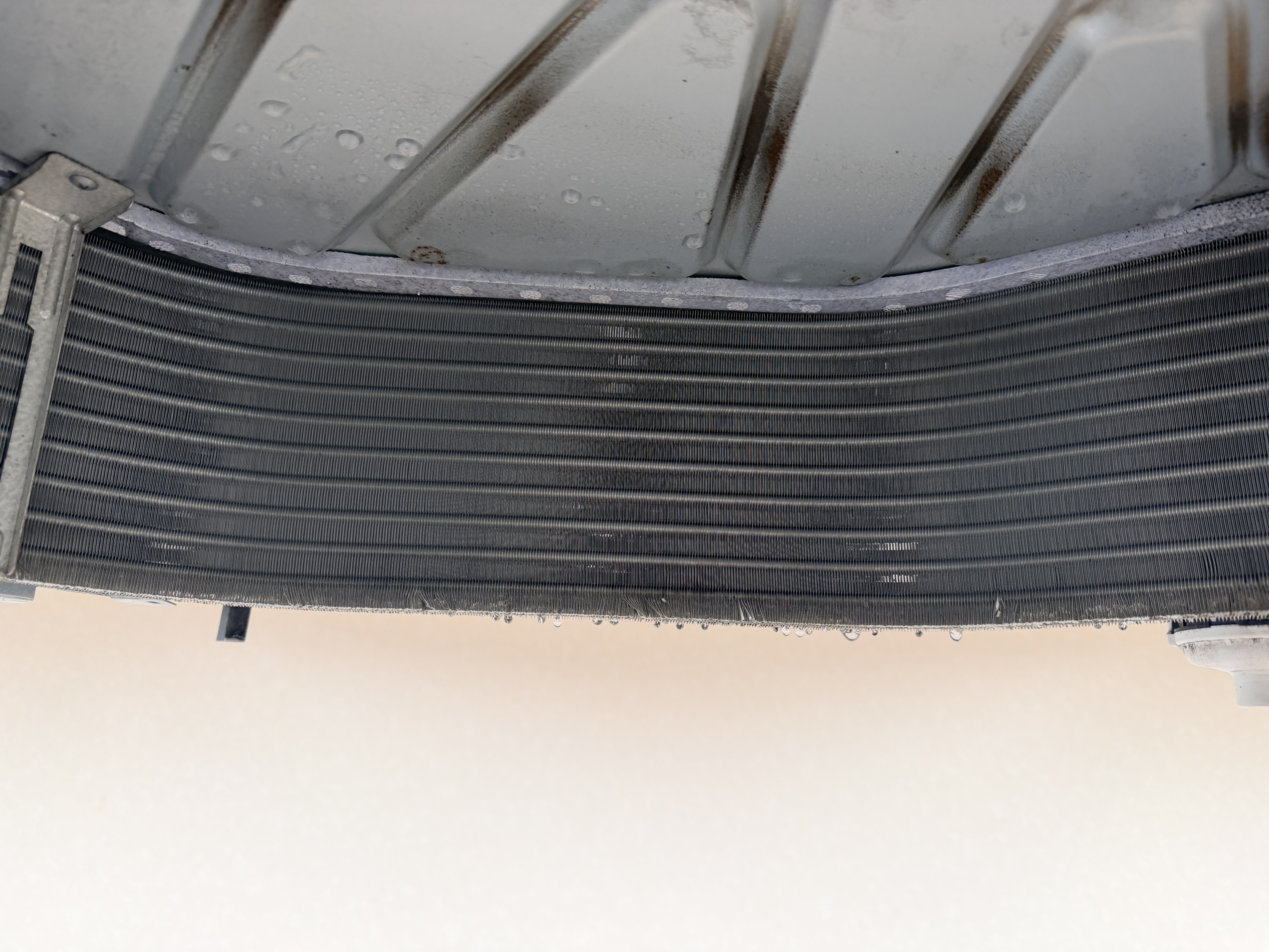 千葉県松戸市栄町の業務用壁掛けエアコンの作業後3