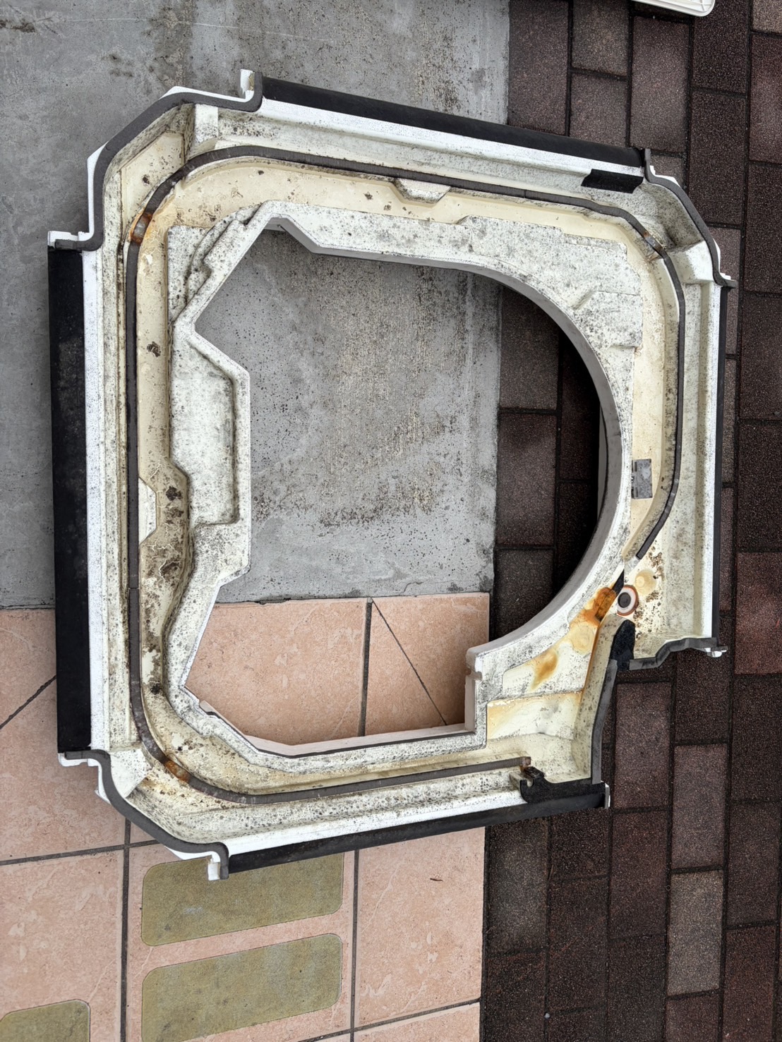 千葉県松戸市栄町の業務用壁掛けエアコンの作業前1