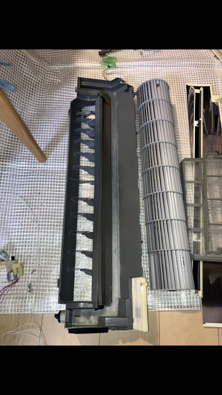 茨城県那珂市菅谷のお掃除機能付きエアコンの作業後1