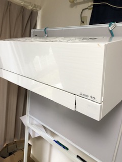 東京都世田谷区新町のお掃除機能付きエアコンの作業前1