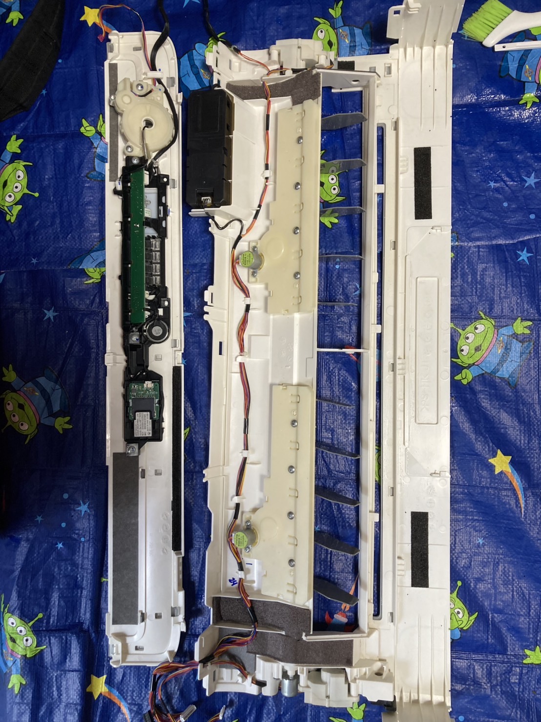 大阪府摂津市新在家のお掃除機能付きエアコンの作業前3