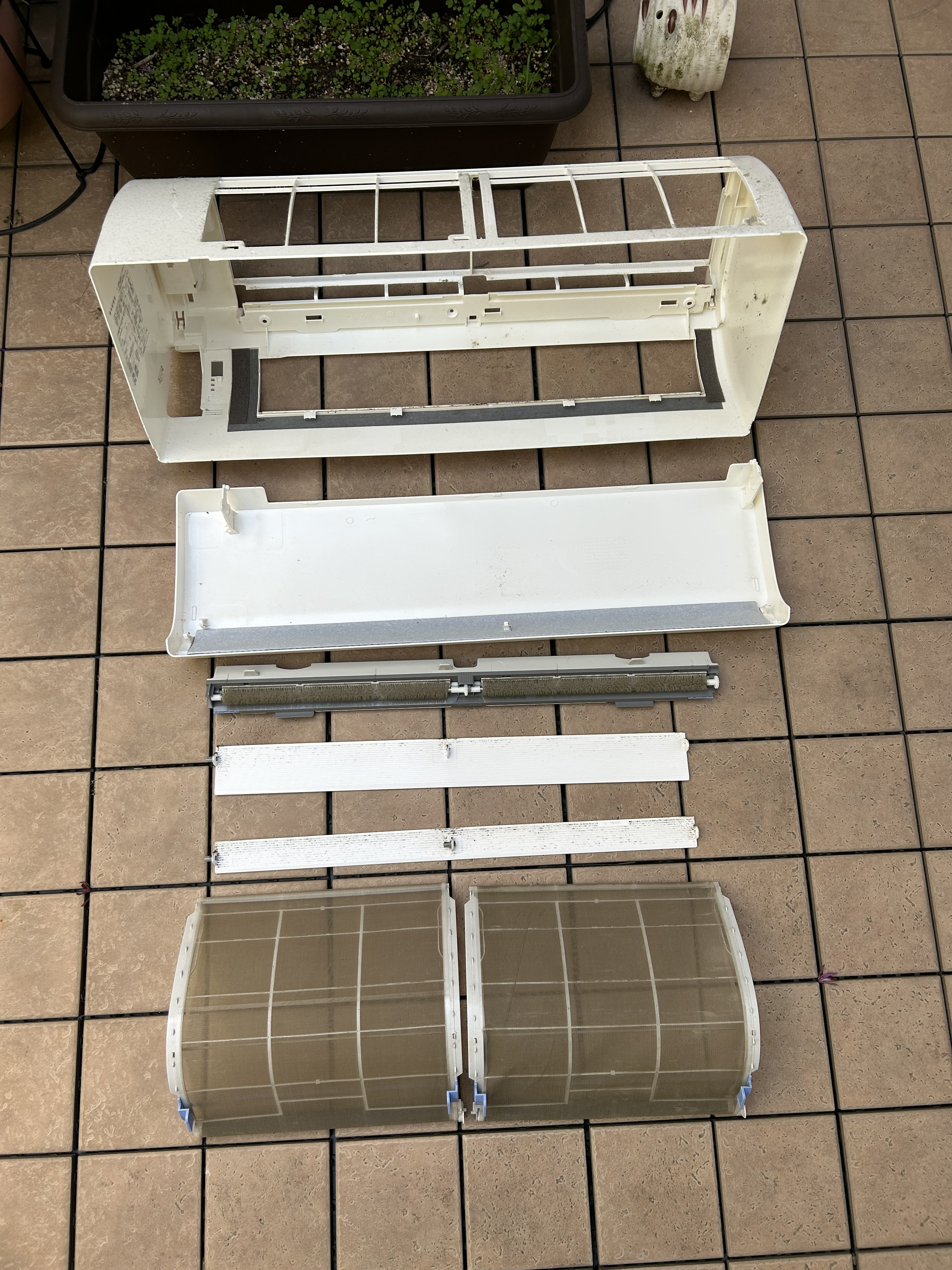 兵庫県宝塚市のお掃除機能付きエアコンの作業前1