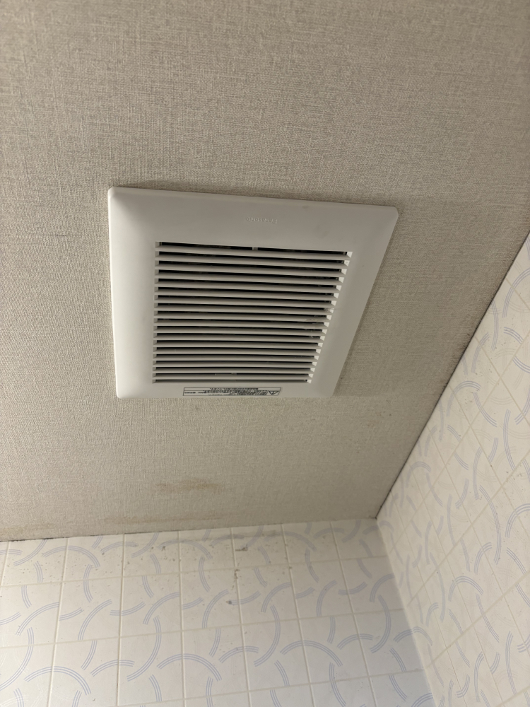 神奈川県藤沢市の浴室乾燥機クリーニングの作業前2