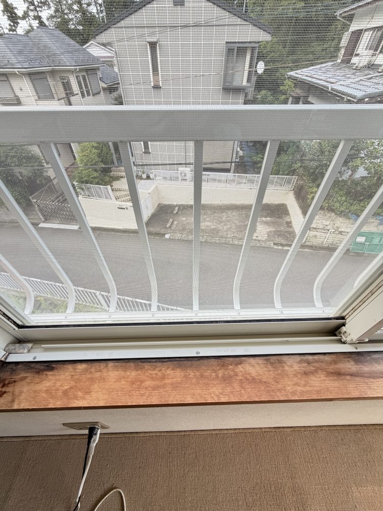 神奈川県横浜市旭区中沢1丁目の窓ガラス・サッシクリーニングの作業後3