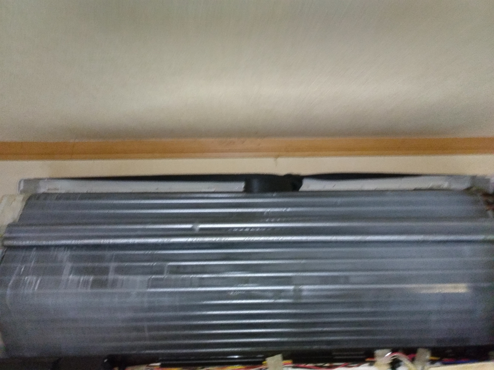 山梨県山梨市のお掃除機能付きエアコンの作業後3