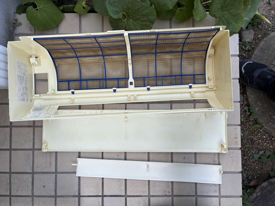 岩手県盛岡市南仙北の壁掛けエアコンの作業前1
