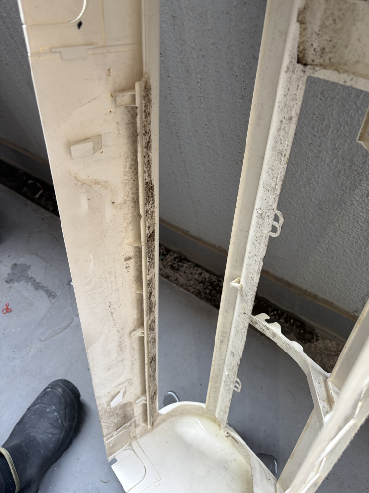 福岡県福岡市中央区白金の壁掛けエアコンの作業前1