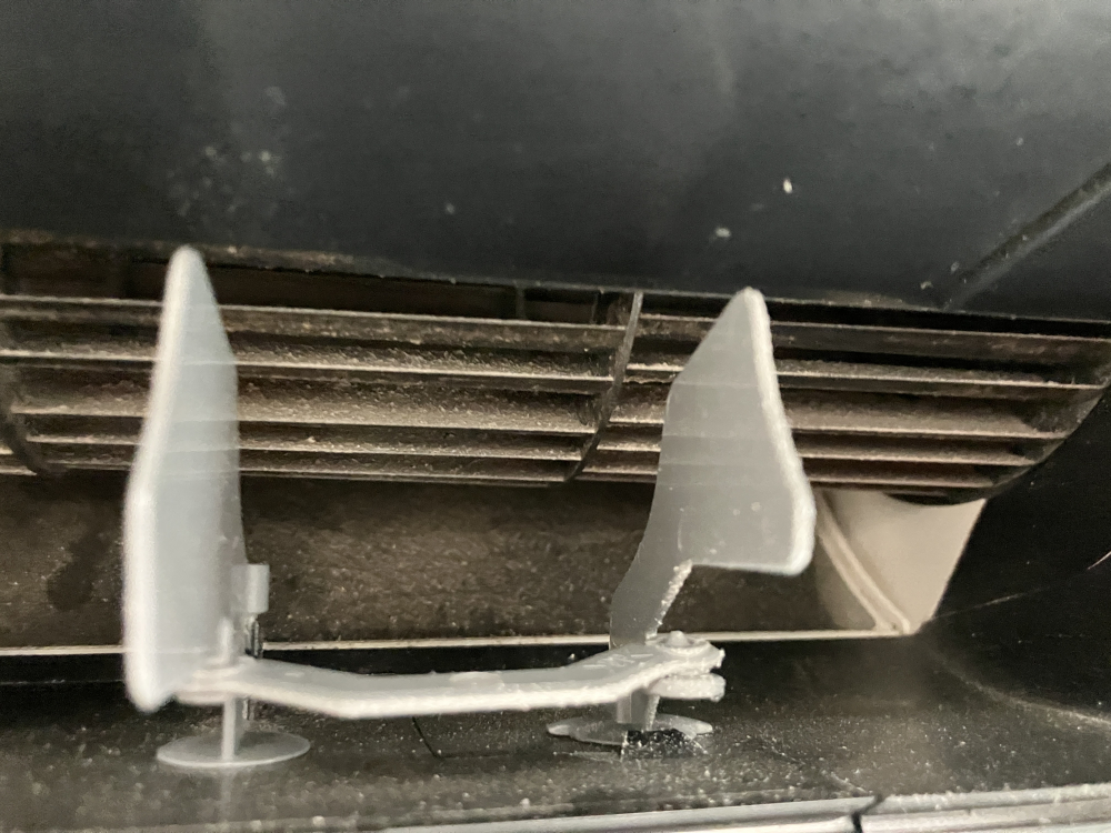 宮城県仙台市若林区のお掃除機能付きエアコンの作業前1