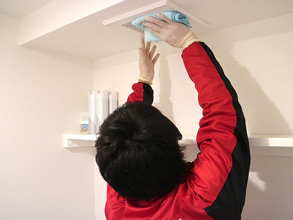 天井・壁面・窓