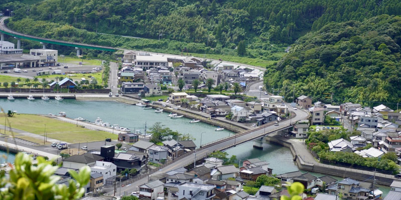 【中高年からの地方移住】家は賃貸にすべき？それとも購入する？地方移住のメリットは？