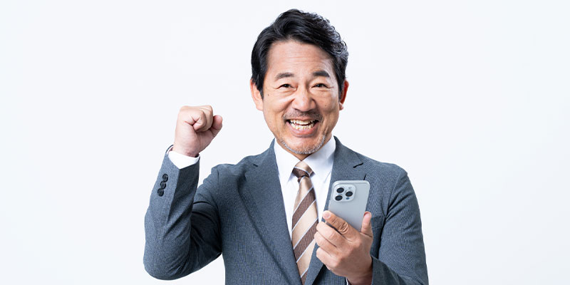 早期退職〜セカンドキャリアを築くにはSNSの活用が必須|第二の人生を輝かせるSNSの活用術